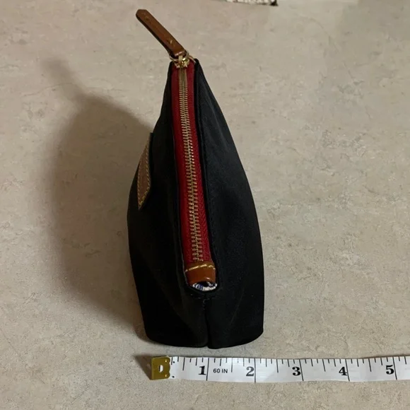 Dooney & Bourke Black Nylon Pouch Cosmetic Bag With Red Accents Brown Leather - Picture 13 of 16
